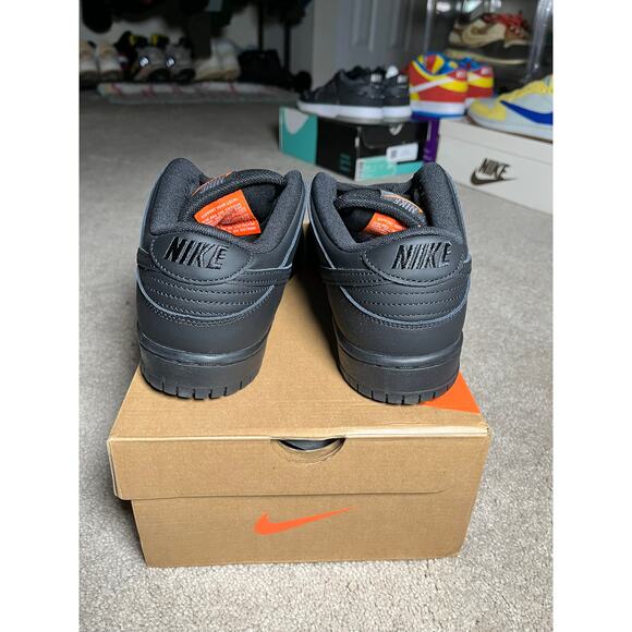 Size 8.5 - Nike Dunk Pro SB Low Triple Black NEW! FAST!
